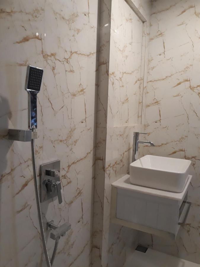 Alsalam Syariah Guesthouse Solo Eksteriør billede