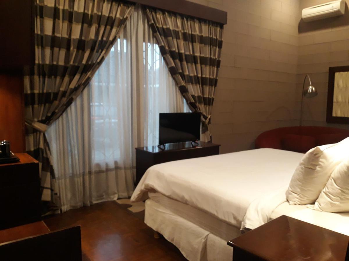 Alsalam Syariah Guesthouse Solo Eksteriør billede